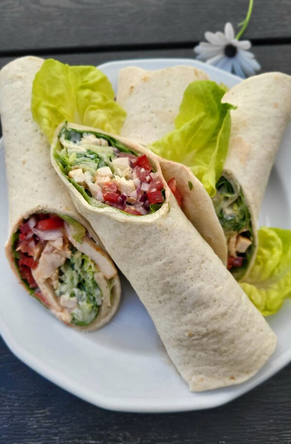 Zöldséges tortilla csirkemellel