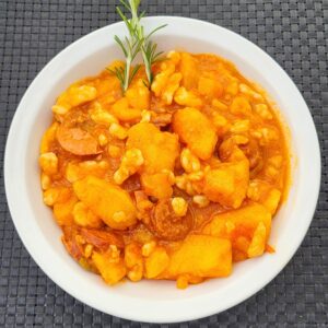 Serpenyős burgonya kolbásszal