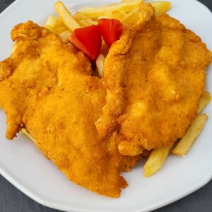 Rántott csirkemell sült burgonyával