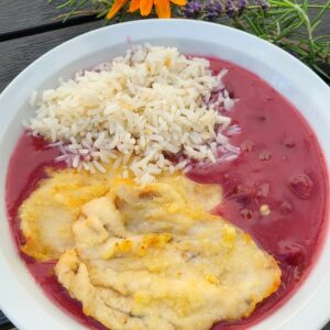 Párolt csirkemell meggymártással, rizzsel