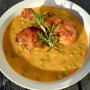 Zöldborsófőzelék, sült csirkecomb