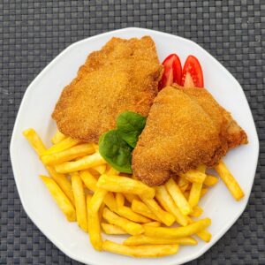 Rántott sertésmáj sült burgonyával