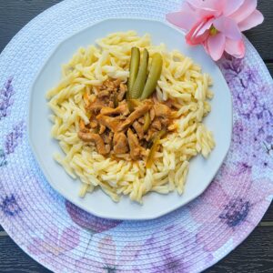 Hentes tokány tésztával